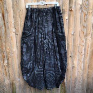 Dress To Kill Grey Black Harem Ninja pants Size 1